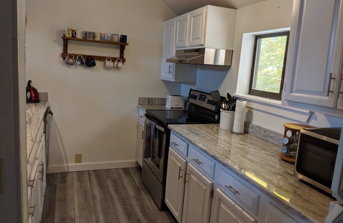 Ludlow House | Ski on, ski off trailside condo at Okemo