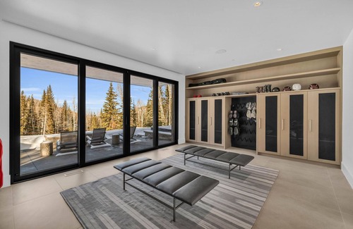 Park City House | Ski Out Private Ski Runs, Game Room, Golf Simulator