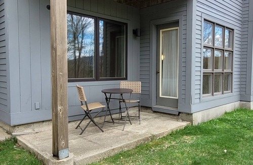 Killington House | Ski, RIde, Walk On/Off Condo On Pico at Killingtonn