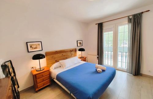 Pradollano Apartment | SKI & SNOW APARTMENTOS by TODOSIERRANEVADA - Plaza Principal Junto a los Telecabinas