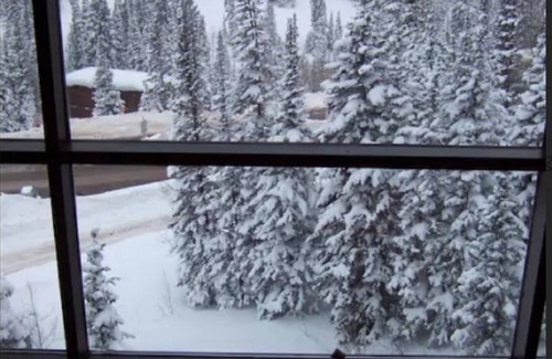 Salt Lake Mountain Resorts Condo | Ski the Greatest Snow on Earth - Sat 1/18 -Sat 1/25, 2025