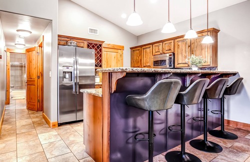 Bear Hollow Village Condo | Ski view condo with fast WiFi, private grill, easy ski access, pool, & hot tub