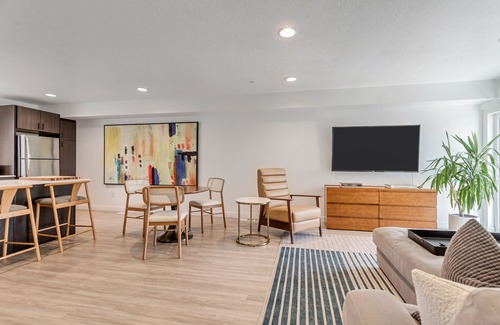 Downtown Salt Lake City House | Skier’s Dreamhome Downtown SLC 2BR/2.5BA +Garage