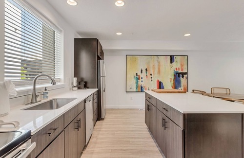 Downtown Salt Lake City House | Skier’s Dreamhome Downtown SLC 2BR/2.5BA +Garage