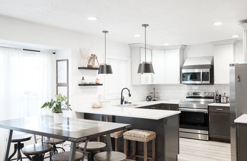 Ogden House | Skiing 14 mi! Entire Home, Designed Comfort, Restaurant Row 2 miles, by canyon.