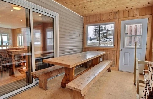 Potton Ski Chalet | Skiing, Hiking, Golf and Cycling