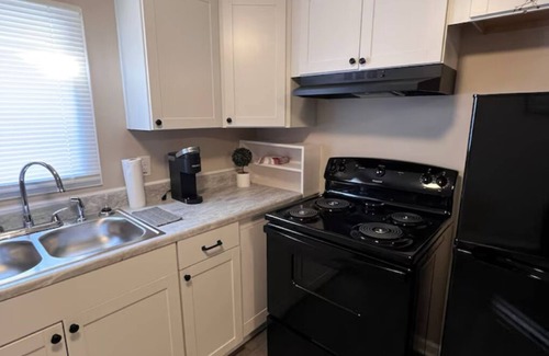 Rockingham Apartment | Skipper 1: Cozy 1-bedroom apartment with AC, WiFi in fabulous Rockingham
