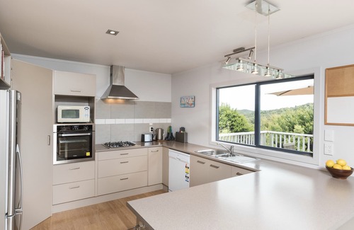 Paihia Cottage | Skipper's Haven - Opua Holiday Home