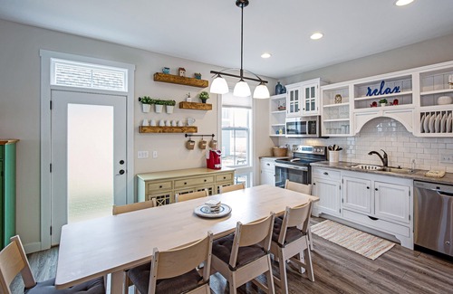 Ottawa House | Skippin` Stones | 2 Bed, 1.5 Bath