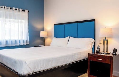 Whitehorse Hotel | SKKY Hotel