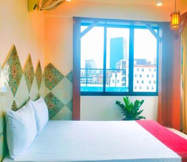 Thung Maha Mek Apartment | Sky bedroom with a smooth life view