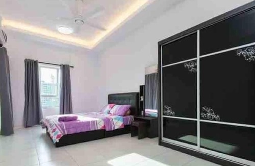 Bayan Baru Apartment | Sky Holiday home, near Spice Penang
