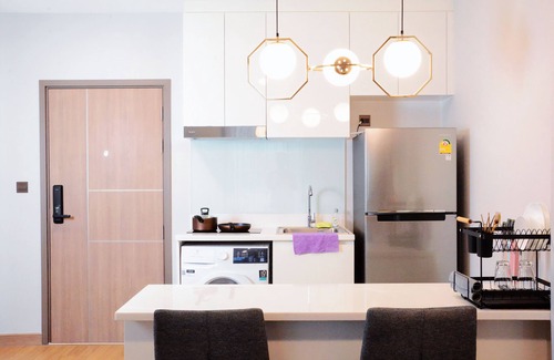 Chang Khlan Apartment | Sky river room overlooking the City of ChiangMai