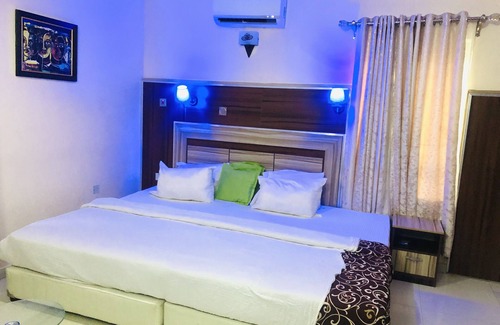 Ikeja Hotel | Sky Rock Hotels
