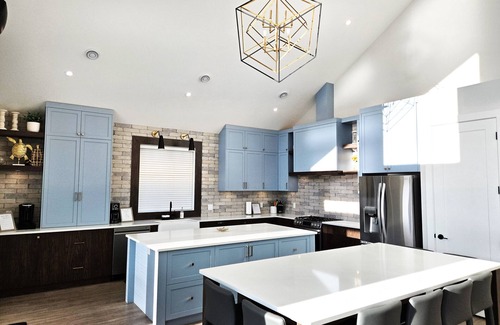 Okanagan-Similkameen House | Sky-View Cottage - 5 Bedroom View home with 2 kitchens