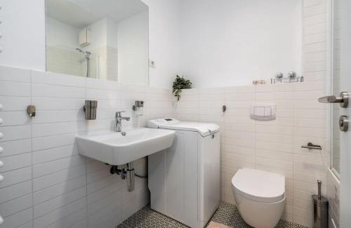Aviatiei Apartment | Sky View - Golden Horizon