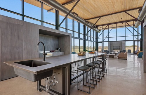 Fredericksburg Hotel | SKYE Texas Hill Country Resort