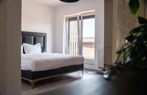 Brasov Apartment | Skylark - Vancouver Penthouse Premium with Jacuzzi and Panoramic View
