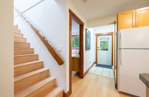 Tofino House | Skylight Cottage- Mackenzie Beach, Private Hot Tub