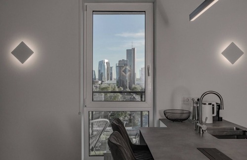 Snipiskes Apartment | Skyline 1 BD Apartment by Hostlovers