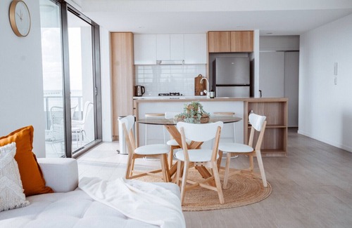 Palm Beach Apartment | Skyline Escape Palm Beach