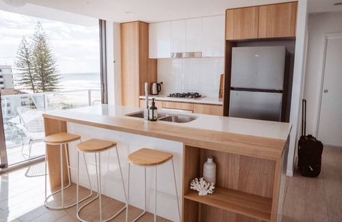 Palm Beach Apartment | Skyline Escape Palm Beach