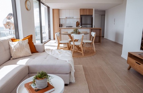 Palm Beach Apartment | Skyline Escape Palm Beach