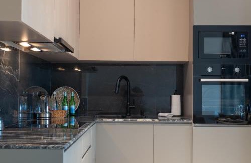 Old Boulevard Apartment | Skyline Mood by Aesthaven
