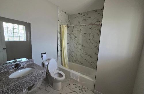 McCook Hotel | Skyline Motel