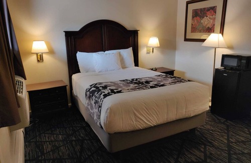 Cody Hotel | Skyline Motor Inn