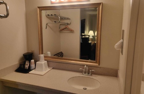 Cody Hotel | Skyline Motor Inn