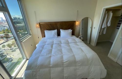 Mission Bay Apartment | Skyline & Ocean Views I Faith Filled SF Stay Gym