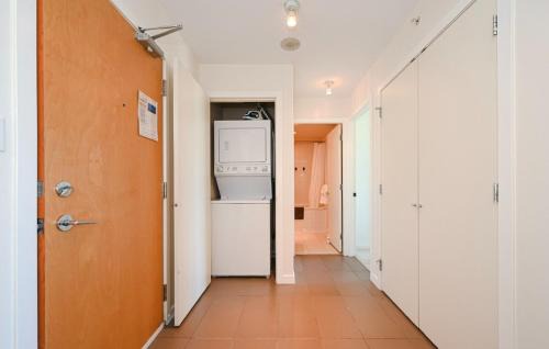 Coquitlam Apartment | Skyline Peak, Entire Private Condo Unit, 1 parking space