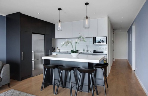 Auckland Central Business District Apartment | Skyline Serenade Apt with SkyCity View and Parking