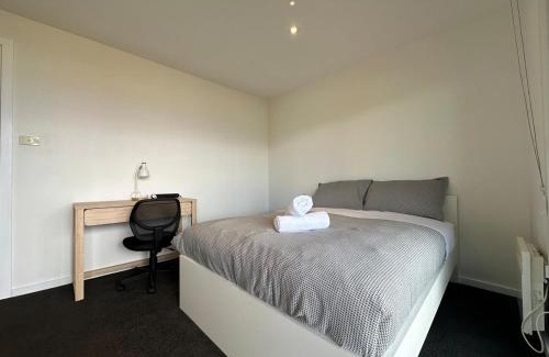 Lindisfarne Apartment | Skyline Serenity Lower - Close to city and airport