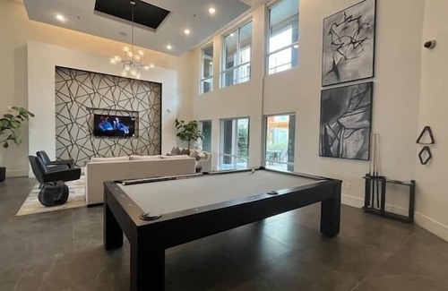 Kessler Apartment | Skyline Trinity