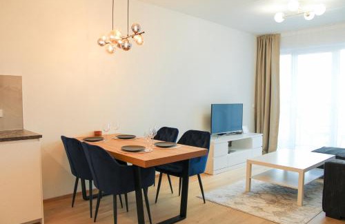 Kesklinn Apartment | SkyResidence Luxury Apartment With City & Garden View