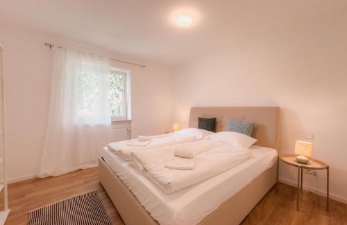 Unterallgau Apartment | Skyrise Apartments - Zentral mit Küche, Balkon und Parkplatz
