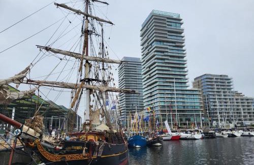 Ostend City Centre Apartment | Skytower One - 14th floor - Splendid Harbour & Sea View
