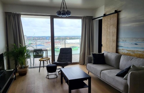 Ostend City Centre Apartment | Skytower One - 14th floor - Splendid Harbour & Sea View