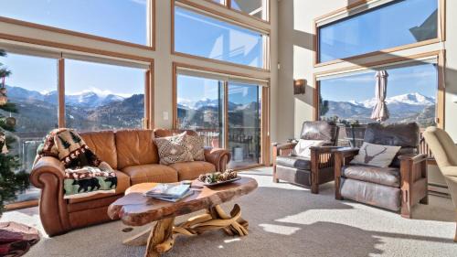 Windcliff Estates House | Skyview Luxury Vacation Rental by Windcliff Homes home