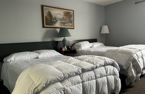 Whitecourt Hotel | Skyvista Motel Inn