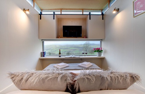 Cemmaes House | Slate Cabin - Caban Llechi