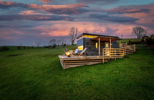 Cemmaes House | Slate Cabin - Caban Llechi