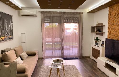 Nepszinhaz negyed Apartment | Slate Wood Apartment