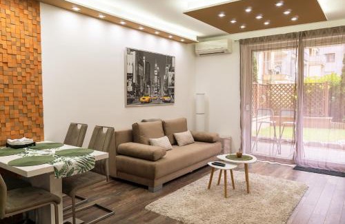 Nepszinhaz negyed Apartment | Slate Wood Apartment