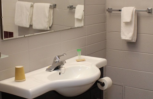 Slave Lake Hotel | Slave Lake Inn & Conference Centre
