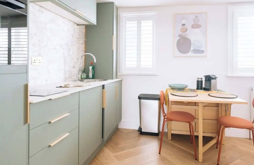 Montpelier Apartment | Sleek 1BD Flat 5 Mins From City Centre - Brighton