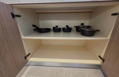 Manama Apartment | Sleek 1BR Haven Comfort and Style in Pearlhouse!