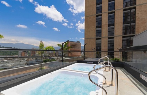 San Diego Apartment | Sleek 1BR Pad - Cowork, Jacuzzi, Village